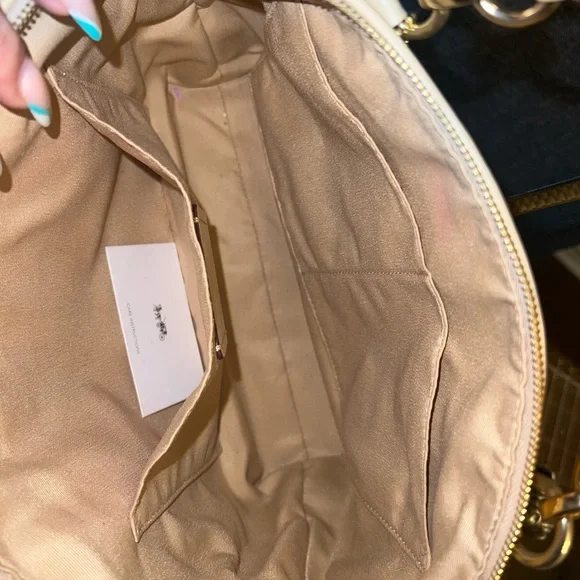 Coach Bag - Picture 5 of 6